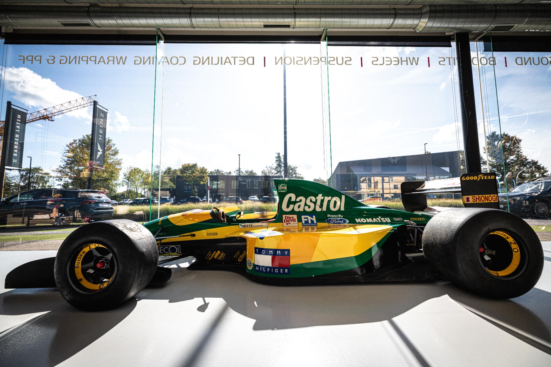 Lotus 107 - The Legendary 1992 Lotus 107 (Mika Häkkinen Chassis)